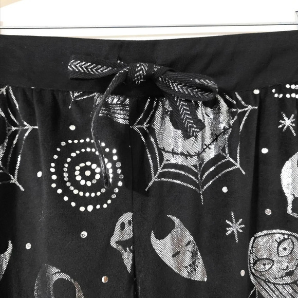 ✨️4/$20. NIGHTMARE BEFORE XMAS Silver Printed Velour Joggers With Elastic Waist - Picture 3 of 16